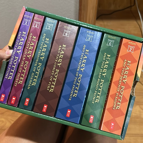 Harry Potter book set - paperbacks - Picture 1 of 1